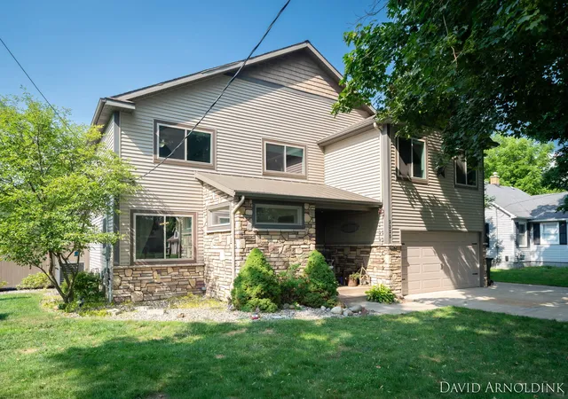 4th image of 2325 Riley Ct, Hudsonville, MI 49426 | MLS# 71026026174