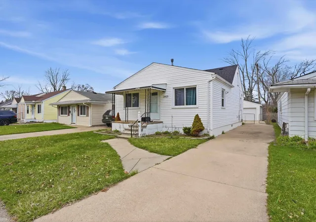 3rd image of 20629 Hollywood St, Harper Woods, MI 48225 | MLS# 58050209702