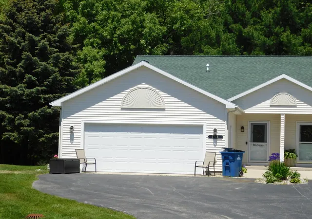 2nd image of 1774 Pine Ridge Dr, Manistee, MI 49660 | MLS# 67026026187