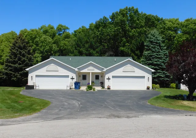 3rd image of 1774 Pine Ridge Dr, Manistee, MI 49660 | MLS# 67026026187