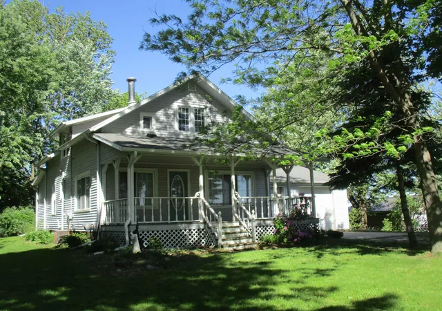 1st image of 621 Wright St, Breckenridge, MI 48615 | MLS# 79080069064