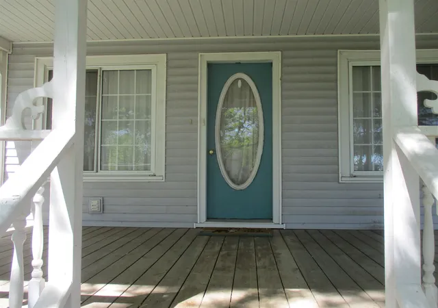 2nd image of 621 Wright St, Breckenridge, MI 48615 | MLS# 79080069064