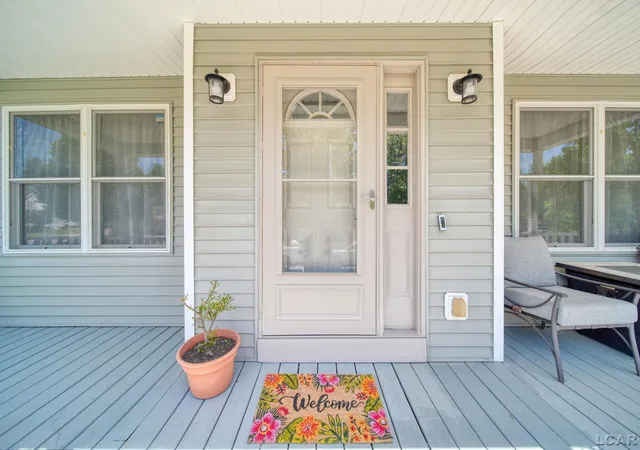 Photo 3 of Single family home for sale at 901 Bradish St, Adrian City Lenawee, MI 46025 | MLS# 56050209705 | Listing updated on 2026-06-06