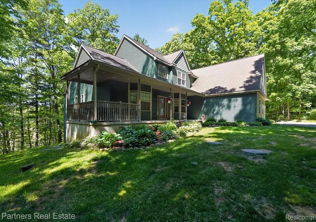 Photo 1 of Single family home for sale at 4053 Rolling Acres Dr, Hartland, MI 48353 | MLS# 20261040059 | Listing updated on 2026-08-29