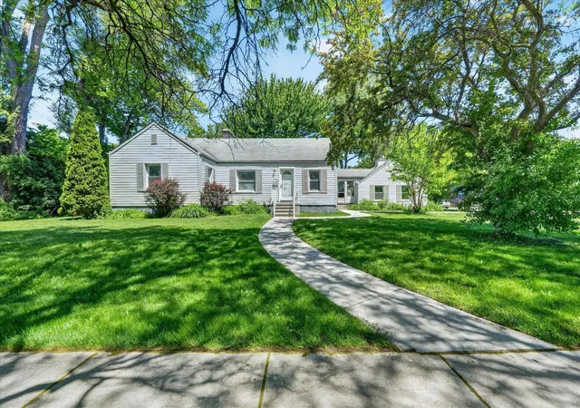 Photo 3 of Single family home for sale at 14000 Wales St, Oak Park, MI 48237 | MLS# 81026026195 | Listing updated on 2026-08-28