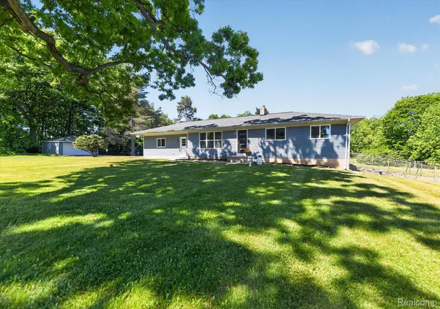 3rd image of 2250 Montague Rd, Davison, MI 48423 | MLS# 20261040070