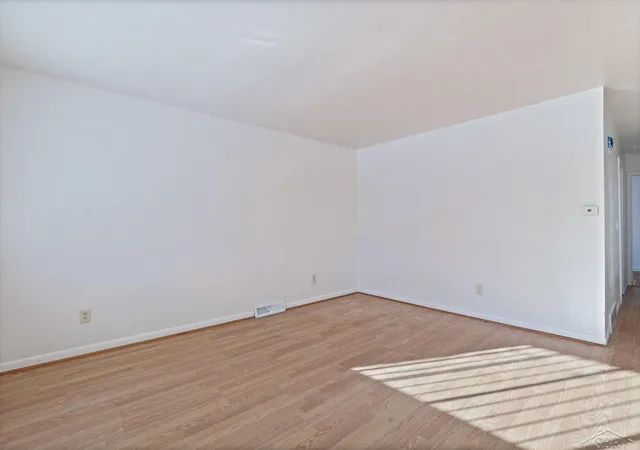Photo 3 of Single family home for sale at 2431 Ledyard St, Saginaw, MI 48601 | MLS# 61050209722 | Listing updated on 2026-06-01