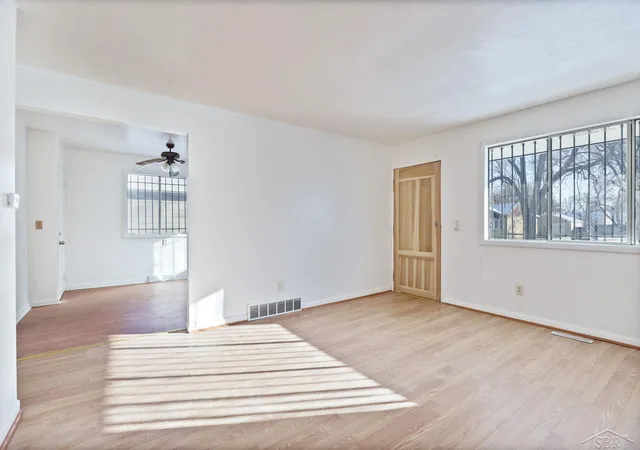 Photo 4 of Single family home for sale at 2431 Ledyard St, Saginaw, MI 48601 | MLS# 61050209722 | Listing updated on 2026-06-01