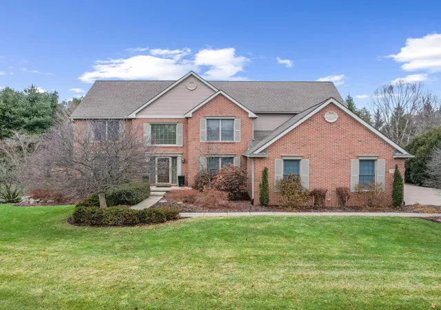 Photo 1 of Single family home for sale at 350 Huntington Dr, Saline, MI 48176 | MLS# 81026026225 | Listing updated on 2026-06-07