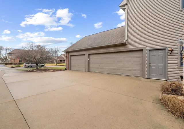 Photo 2 of Single family home for sale at 350 Huntington Dr, Saline, MI 48176 | MLS# 81026026225 | Listing updated on 2026-06-07