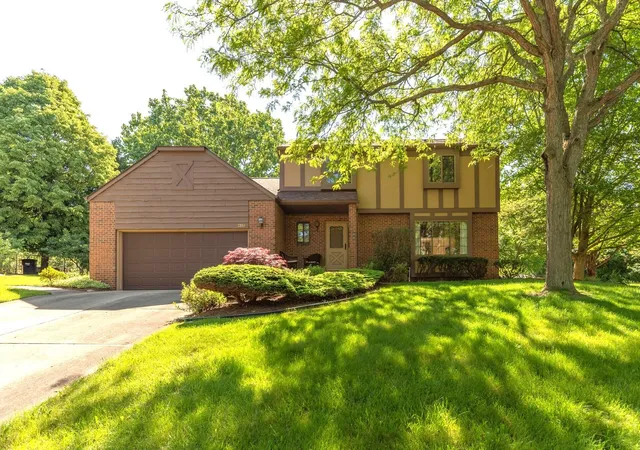 1st image of 2110 Ardenne Dr, Ann Arbor, MI 48105 | MLS# 81026026226