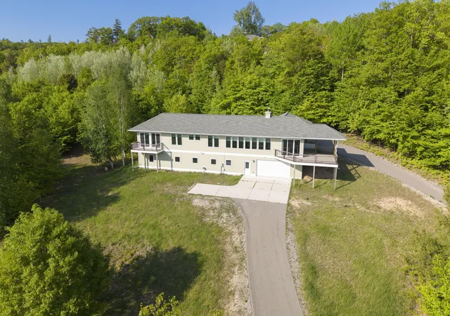 3rd image of 9798 N Slope Dr, Onekama, MI 49675 | MLS# 67026026234