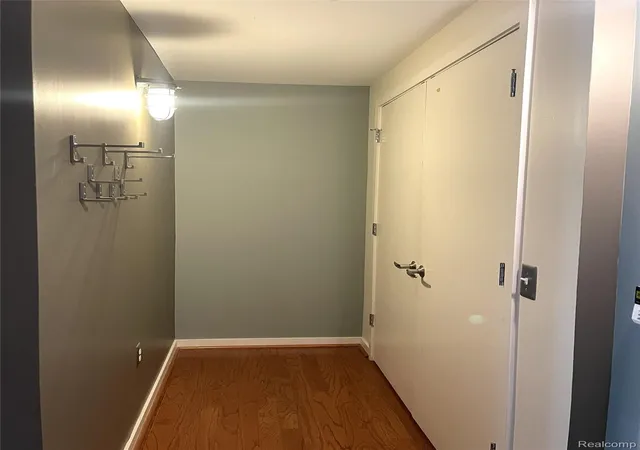 Listing Photo 3 - Condo for sale in building located at 111 N Main St, Royal Oak, MI 48067 - Unit #201