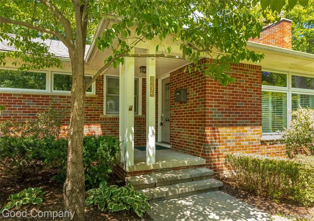 Photo 3 of Single family home for sale at 802 Orchard View Dr, Royal Oak, MI 48073 | MLS# 20261040165 | Listing updated on 2026-06-08
