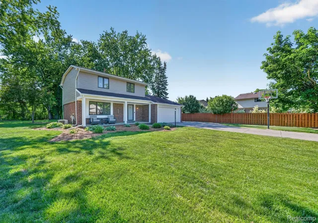 1st image of 5469 Pheasant Run Rd, Clarkston, MI 48346 | MLS# 20261040166
