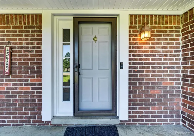 4th image of 5469 Pheasant Run Rd, Clarkston, MI 48346 | MLS# 20261040166