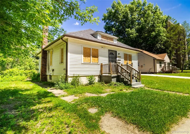 Photo 3 of Single family home for sale at 22118 Ulster St, Detroit, MI 48219 | MLS# 20261040179 | Listing updated on 2026-08-26
