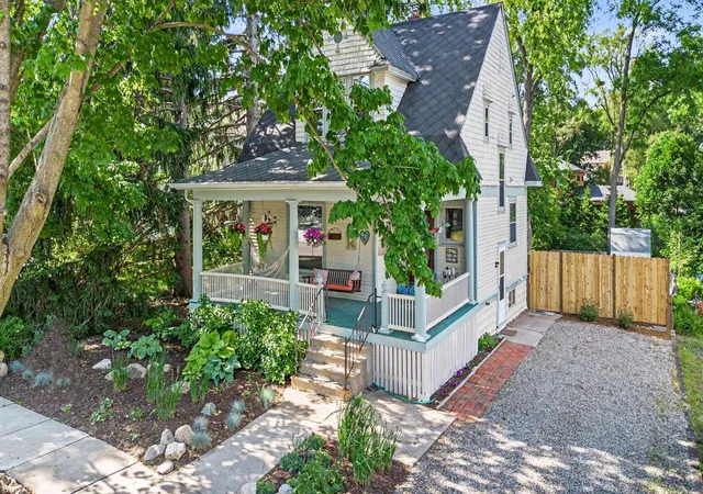 27th image of 406 Hiscock St, Ann Arbor, MI 48103 | MLS# 81026026276