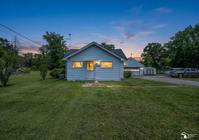 Photo 2 of Single family home for sale at 1736 Meadow Dr, Monroe, MI 48162 | MLS# 57050209759 | Listing updated on 2026-06-05