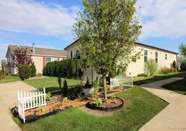 3rd image of 24445 Edwin Dr, Flat Rock, MI 48134 | MLS# 20261040183