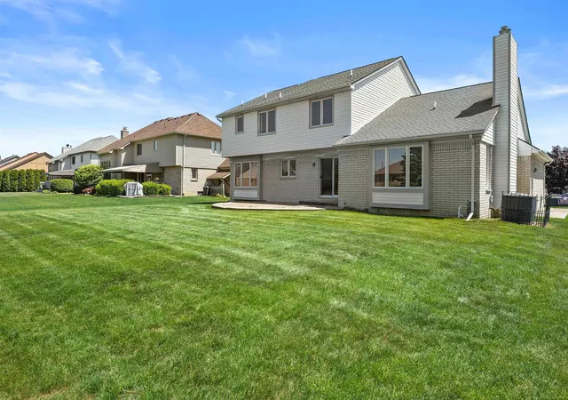 Photo 3 of Single family home for sale at 46325 Glen Eagle Dr, Shelby Township, MI 48315 | MLS# 58050209762 | Listing updated on 2026-08-22