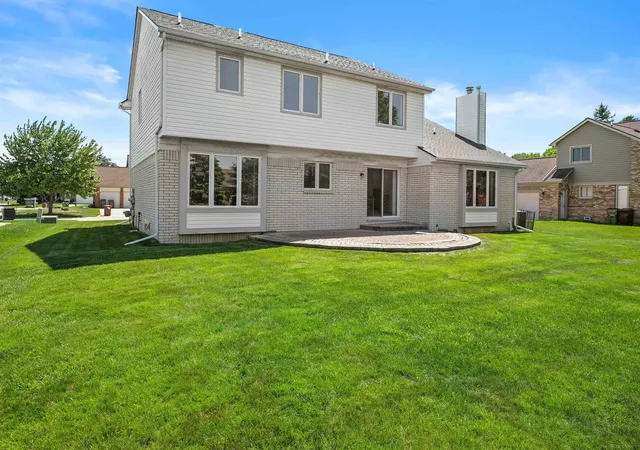 Photo 4 of Single family home for sale at 46325 Glen Eagle Dr, Shelby Township, MI 48315 | MLS# 58050209762 | Listing updated on 2026-08-22