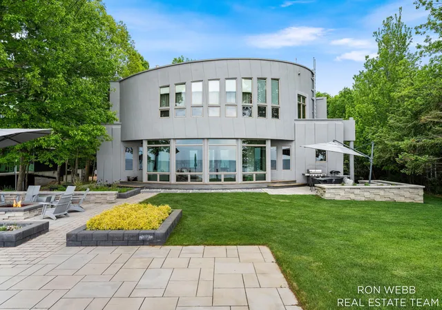 1st image of 1234 Shorecrest Dr, South Haven, MI 49090 | MLS# 71026026293