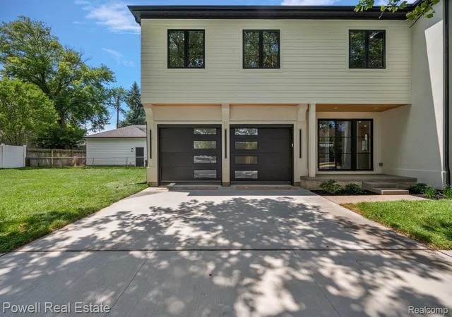 4th image of 1998 Hazel St, Birmingham, MI 48009 | MLS# 20261040209