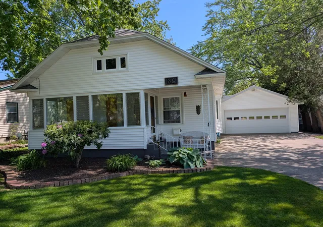 Photo 1 of Sale Pending at 1861 Glen Ave, Muskegon, MI 49441 | MLS# 71026026297 | Listing updated on 2026-06-04