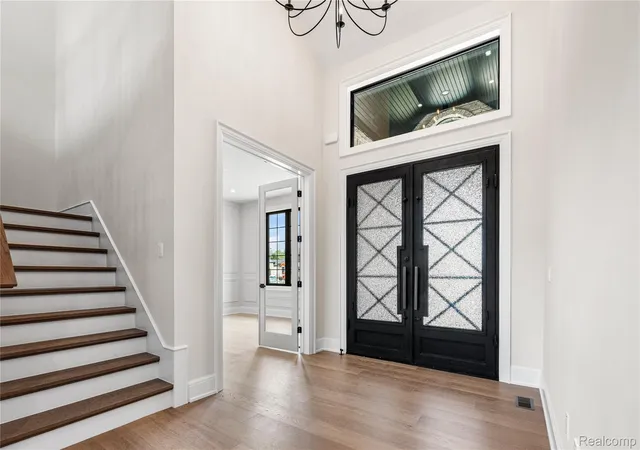 Photo 3 of Single family home for sale at 1812 Vista Dr, Oakland, MI 48363 | MLS# 20261040226 | Listing updated on 2026-10-08