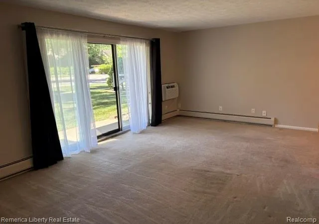 5th image of 15110 Fairfield St, Livonia, MI 48154