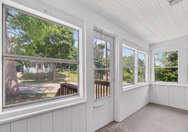 Photo 3 of Single family home for sale at 439 Madison St, Jackson, MI 49202 | MLS# 55026026334 | Listing updated on 2026-06-10
