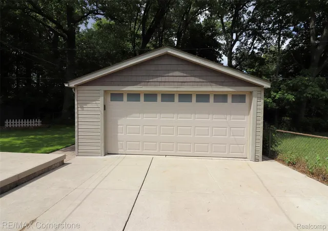 Photo 4 of Single family home for sale at 35810 Florane St, Westland, MI 48186 | MLS# 20261040265 | Listing updated on 2026-07-16