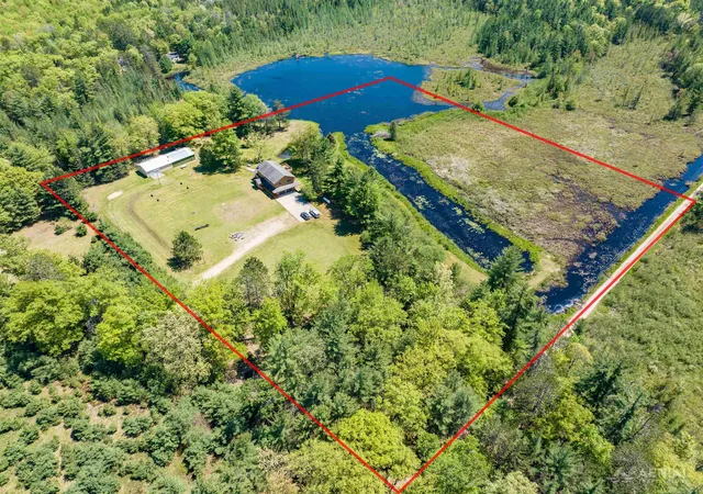 Photo 3 of Single family home for sale at 4950 Berry Rd, West Branch, MI 48661 | MLS# 77080069096 | Listing updated on 2026-07-20