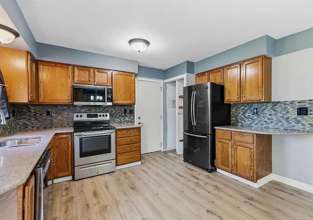 Photo 4 of Single family home for sale at 51613 Sass Rd, Chesterfield, MI 48047 | MLS# 58050209800 | Listing updated on 2026-07-31