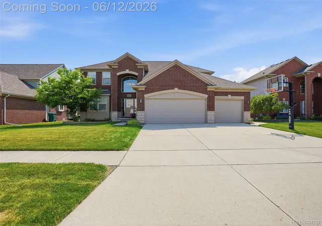 Photo 2 of Single family home for sale at 50606 Bredenbury Dr, Macomb, MI 48044 | MLS# 20261040295 | Listing updated on 2026-06-15