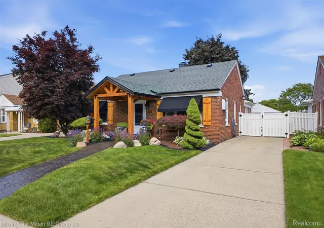 2nd image of 3327 Syracuse St, Dearborn, MI 48124 | MLS# 20261040320