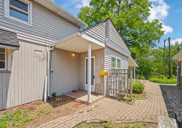 Homes for sale in Watervliet City Berrien, MI | 422 N Main St, Watervliet City Berrien, MI 49098 | MLS# 69026026362