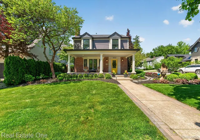 2nd image of 810 Harmon St, Birmingham, MI 48009 | MLS# 20261040340