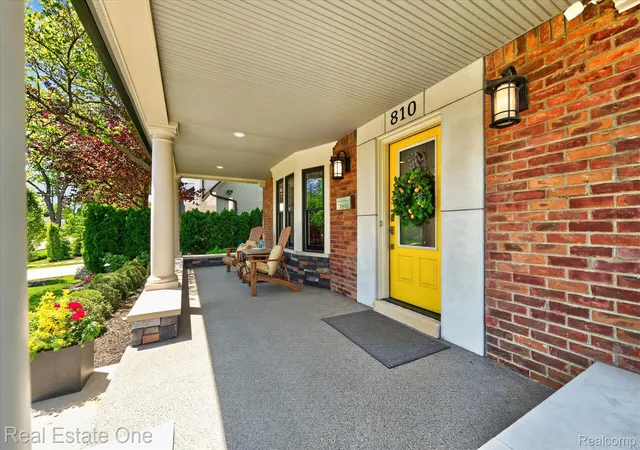 4th image of 810 Harmon St, Birmingham, MI 48009 | MLS# 20261040340