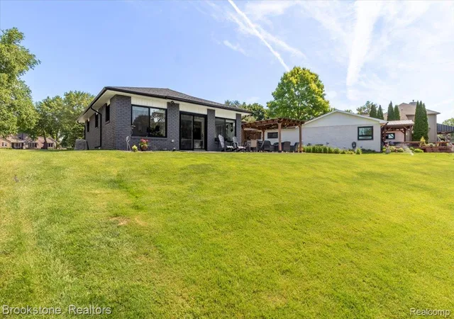 Homes for sale in Highland Charter Township Oakland, MI | 3378 Kingsway Dr, Highland Charter Township Oakland, MI 48356 | MLS# 20261040353