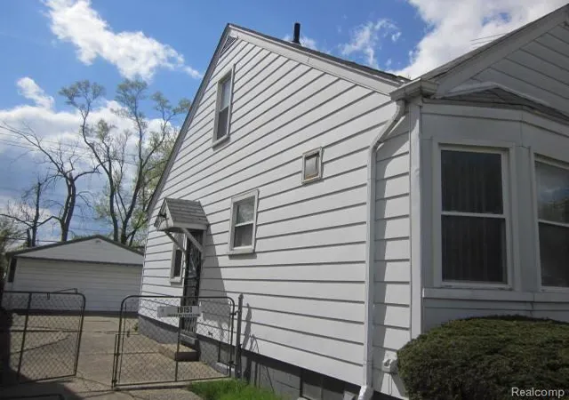 Photo 4 of Single family home for sale at 19151 Rowe St, Detroit, MI 48205 | MLS# 20261040368 | Listing updated on 2026-06-18