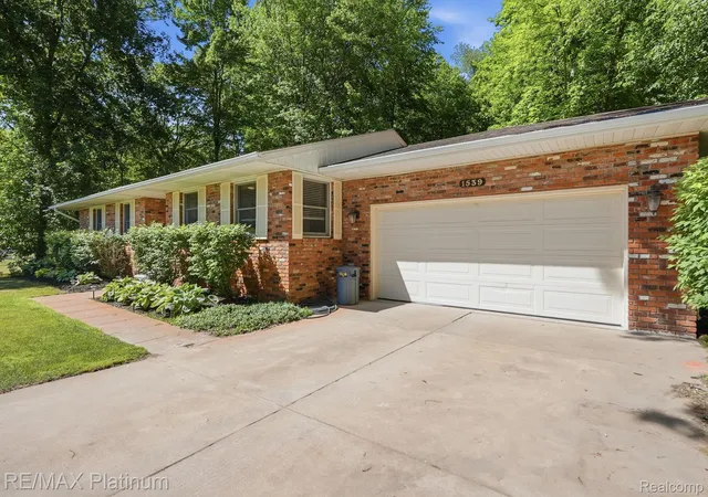 Photo 1 of Single family home for sale at 1539 Clark Lake Rd, Brighton, MI 48114 | MLS# 20261040372 | Listing updated on 2026-06-09