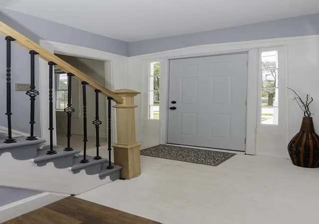 4th image of 514 N Kalamazoo St, Paw Paw, MI 49079 | MLS# 66026026375