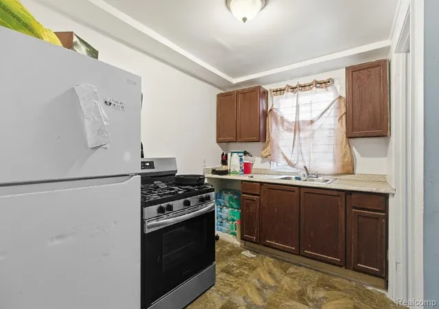 5th image of 17142 Pembroke Ave, Detroit, MI 48235 | MLS# 20261040399