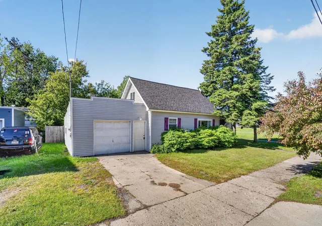 Photo 1 of Single family home for sale at 932 Farrar St, Cadillac, MI 49601 | MLS# 78080069101 | Listing updated on 2026-06-05