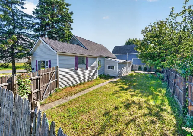 Photo 4 of Single family home for sale at 932 Farrar St, Cadillac, MI 49601 | MLS# 78080069101 | Listing updated on 2026-06-05