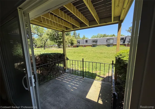 Photo 3 of Condo for sale at 1830 Colonial Village Way #1, Waterford, MI 48328 | MLS# 20261040401 | Listing updated on 2026-06-12