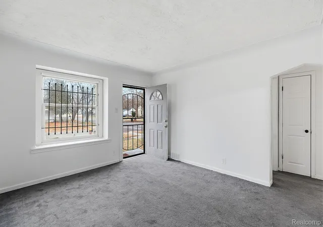 2nd image of 19816 Harlow St, Detroit, MI 48235 | MLS# 20261040405