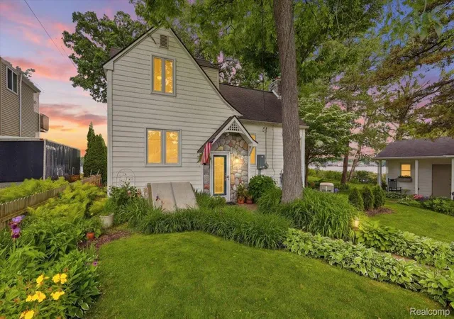 54th image of 6880 Forestlawn Ct, Waterford, MI 48327 | MLS# 20261040408